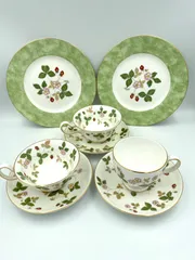 ウェッジウッド　ワイルドストロベリー　カップ&ソーサー&プレートセット