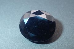 天然ブルーサファイア ルース 11.197ct 約12mm×13mm ソーティング付き！