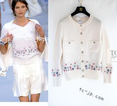 シャネル カーディガン トップス セーター２セット CHANEL アイボリー きらきら宝石 スワロフスキー カシミア100% ニット 34 超美品 カールラガーフェルド