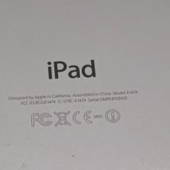 h60987　タブレット　A1474　iPad Air Wi-Fi 16GB シルバー