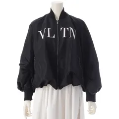 ヴァレンティノ ナイロン VLTN ロゴプリント ジップアップ ブルゾン ジャケット UB3CI01N4HH ブラック 38【中古】のサムネイル