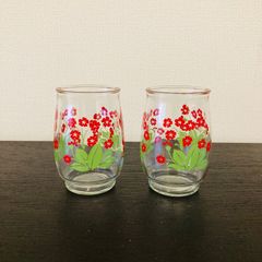 昭和レトロ　アデリア？　ベタ塗りのお花柄のガラスのコップ　2コセット