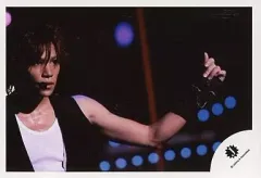 【中古】生写真(ジャニーズ) Kis-My-Ft2/千賀健永/横型・ライブフォト・ベスト黒・インナー白・左手前/公式生写真