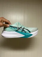 【中古美品】 asics MAGIC SPEED 3 中古・古着通販】asics (アシックス) MAGIC SPEED 3 スニーカー