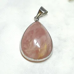 【E13882】ディープローズクォーツ　ペンダント　ピンク　濃いピンク　マダガスカル　Deep Rose Quartz Rose quartz＊Pendant＊天然石アクセサリー＊ペンダント＊