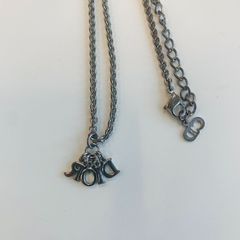 Dior　ネックレス　：