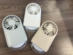 ポータブルMINI扇風機　扇風機　ハンドヘルド　USB　充電式　ハンドファン　ミニデスクトップ　エアクーラー　屋外扇風機　常夜灯機能付き 多機能　【ネコポス発送】  ※全国送料無料