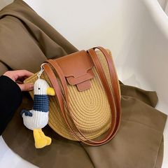 夏のフランス風レトロ草編みバッグ レディース 半円型ワンショルダーサマーバッグ ビーチ旅行用 カジュアルな編みバッグ