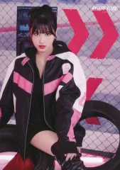 【中古】キャラカード モモ(縦/座り/タイヤ) ランダムトレーディングカード 「TWICE 5TH WORLD TOUR ’READY TO BE’ in JAPAN」 追加公演グッズ