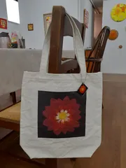 残り1点　日本橋三越コラボ商品　倉敷帆布のトートバッグ　蓮のお花の作品　プリントアート　画家　小楠アキコ作品