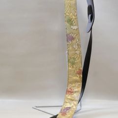 1点物　ハンドメイド　国内生産　着物の帯ギターストラップ（花柄その3)
