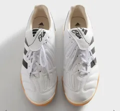 アディダス2002日韓w杯プレデターマニアTRXフットサルシューズ赤白黒27.5 アディダス2002日韓w杯プレデターマニアTRXフットサルシューズ赤