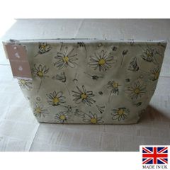 イギリス製 コスメポーチ 化粧ポーチ 小物入れ トラベルポーチ Wash Bag アメニティポーチ Hot Paws ＆ Trogg (Paw-51) Made in UK イギリス直輸入