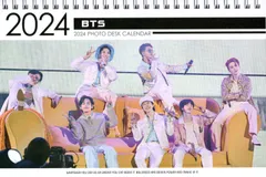 2024年最新】防弾少年団 bts 卓上 カレンダー 写真集 カレンダー 〜 1年 年分 ＋ フォトデスクカレンダー 点セットの人気アイテム -  メルカリ