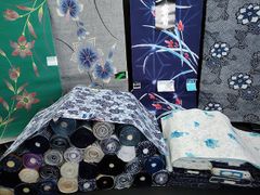 平和屋着物○女性 行灯袴 総刺繍 花唐草文 葡萄色 卒業式 洗える着物  