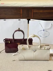 【今日特価】Vintage Prada ヴィンテージ プラダ ハンドバッグ（32×15cm）