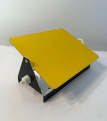 シャルロット ペリアン Charlotte Perriand イエロー CP1