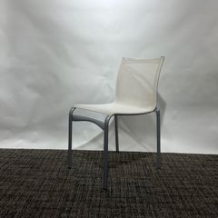 Cassina Alias ハイフレーム 白④ - メルカリ