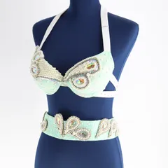 【ベリーダンス用オリエンタル衣装】ライトグリーン パールビーズ ラメ装飾 豪華 緑 レース生地 パステルカラー 爽やか 綺麗 ブラトップ ベルト 付属品