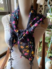 手編みのオヤ刺繍のスカーフ/シルクロードの終着点トルコブルサ産　地はコットン地丁寧に作られお洒落なスカーフ春夏のおしゃれに！Tシャツにちょっと巻けばかなり素敵！一点もの