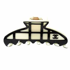 美品 08A シャネル CHANEL ココマーク ロゴ ヘアクリップ ヘアアクセサリー チェック 格子柄 オフホワイト ブラック 黒 白系 レディース ▽２