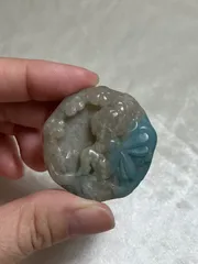 トロレアイト　妖精　彫り物