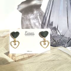 Item thumbnail for item a683a4d7-0f5f-4361-aea9-d9dcfadad5c0