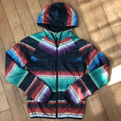 NIKE ウィンドブレーカー　パーカー