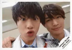 【中古】生写真(ジャニーズ) 美 少年/佐藤龍我・那須雄登/横型・顔アップ・那須右手肩・佐藤口すぼめ/Johnnys’ ISLAND セルフィー 2020/公式生写真