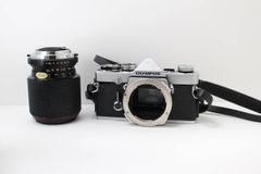 難あり　OLYMPUS オリオンパス　 OM-1　レンズ　Tokina　トキナ　 SD 70-210mm 1:4-5.6 　フィルムカメラ
