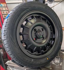 ESSEX 19インチ】バリ山タイヤ付4本セット ハイエース 1本歪みあり 