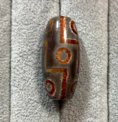 九眼天珠　黒鳶天珠　5／送料無料／チベット　天珠　dZi　ジービーズ　西蔵