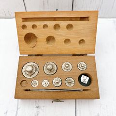 昭和レトロ☆木箱つき 分銅 上皿天秤のおもり 実験 理科 測定 測量