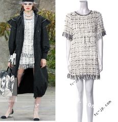 シャネル ミニ ワンピース トップス CHANEL 18S アイボリー ブラック ロゴ リボン フリンジ CC  カール・ラガーフェルド 超美品 34 春夏サマーニット