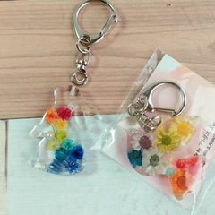 専用　虹色うさぎと鳩のキーホルダー