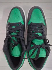 NIKE(ナイキ) エア ジョーダン 1 ロー 黒 ラッキー グリーン