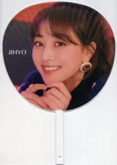 【中古】うちわ ジヒョ(TWICE) うちわ 「CD Kura Kura」 リリース記念グッズ