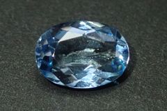 天然アクアマリン ルース 0.782ct 約5mm×7mm ソーティング付き！