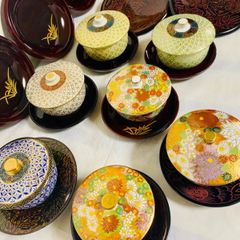 世界最上級九谷焼湯呑み茶碗５客、急須、最高級茶托５枚セット 世界最上級九谷焼湯呑み茶碗5客、急須、最高級茶托5枚セット（木箱