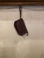 新品 未使用 メゾンキツネ MAISON KITSUNE ポーチ 焦げ茶色 クラッチバック