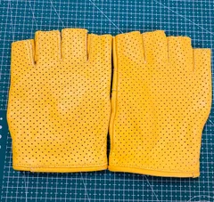 本革グローブ　バイクグローブ  半指レーザーグローブ　ショート通気 春夏用のサムネイル