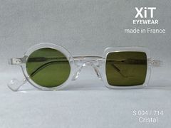 成田悠輔さんご愛用○-□メガネ XiT EYEWEAR