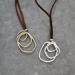 ツイストスクエアリングネックレス