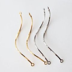 4個 真鍮製 金アレ対応 色褪せにくい 上下カン ウェーブ くねくね チャーム モチーフ チャーム アクセサリーパーツ コネクター ペンダント 手芸 ハンドメイド
