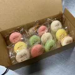 訳ありアウトレット品　マカロン12個入２セット＋カヌレ8個入１セット　フランス菓子　冷凍スイーツ