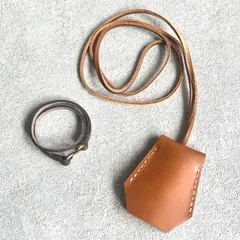 本革　キーケース　キーカバー  ストラップ　メンズブレスレット＆クロシェットＭサイズセット レザー  鍵ケース付き ギフトOK