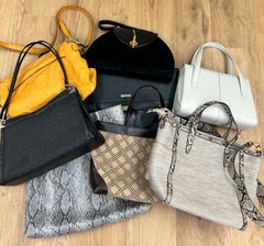 ☆牛革バック☆👜バックまとめ売り👜パイソン柄バックなど8点