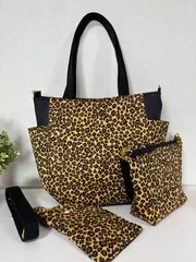 【裁縫ストア・ボヌール】大人かわいい　アニマル　ヒョウ柄　レオパード柄　丸底トートバック　サイドポケット付き　ポーチ　メガネケース　ポケットいっぱい　ショルダーバッグ　ハンドバッグ　ハンドメイド　ショルダーストラップ付き　ゴージャス / №500-346