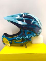 クラトーニ　CRATONI ヘルメット