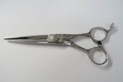Bランク【メーカー不明】  シザー 美容師・理容師 5.7インチ 右利き 【中古】:H-9290